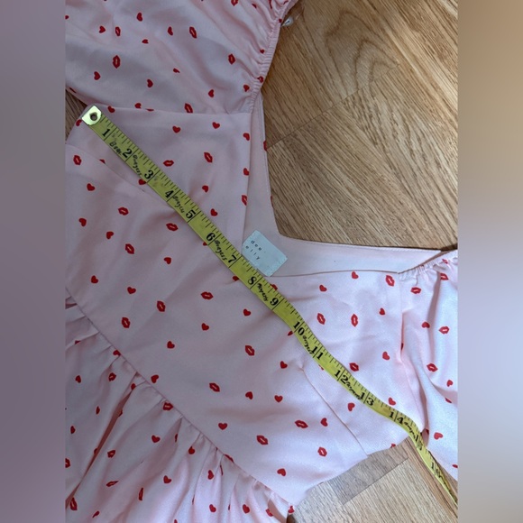 CANDY HEARTS PEPLUM TOP Puff Sleeve Size S - Picture 10 of 10